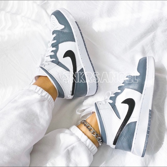 Nike custom air jordan 1 mid sneakers - Picture 2 of 3